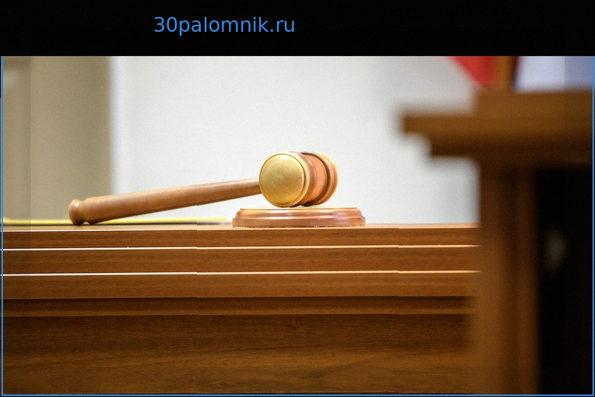 Экс-полицейский «крышевал» бизнесменов в российском городе
