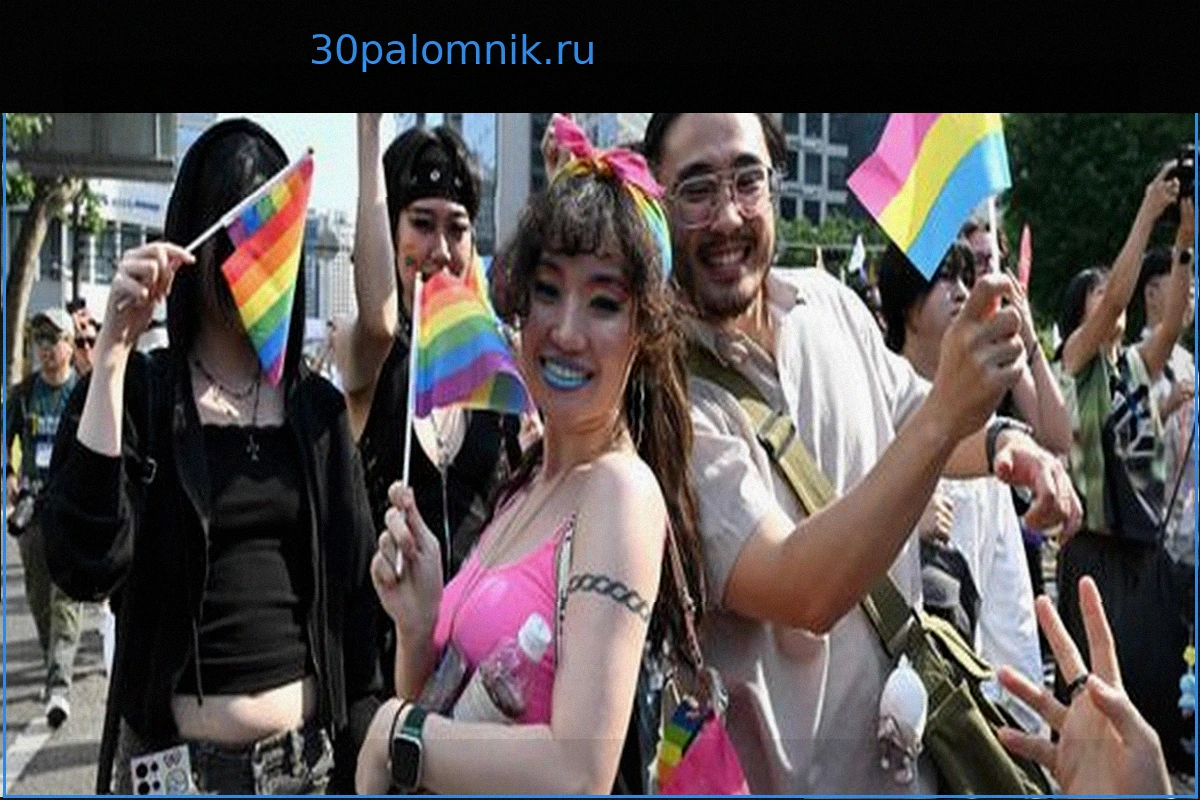 Прайд-парад в Сеуле: Десятки тысяч празднуют, столько же протестуют на контрдемонстрации
