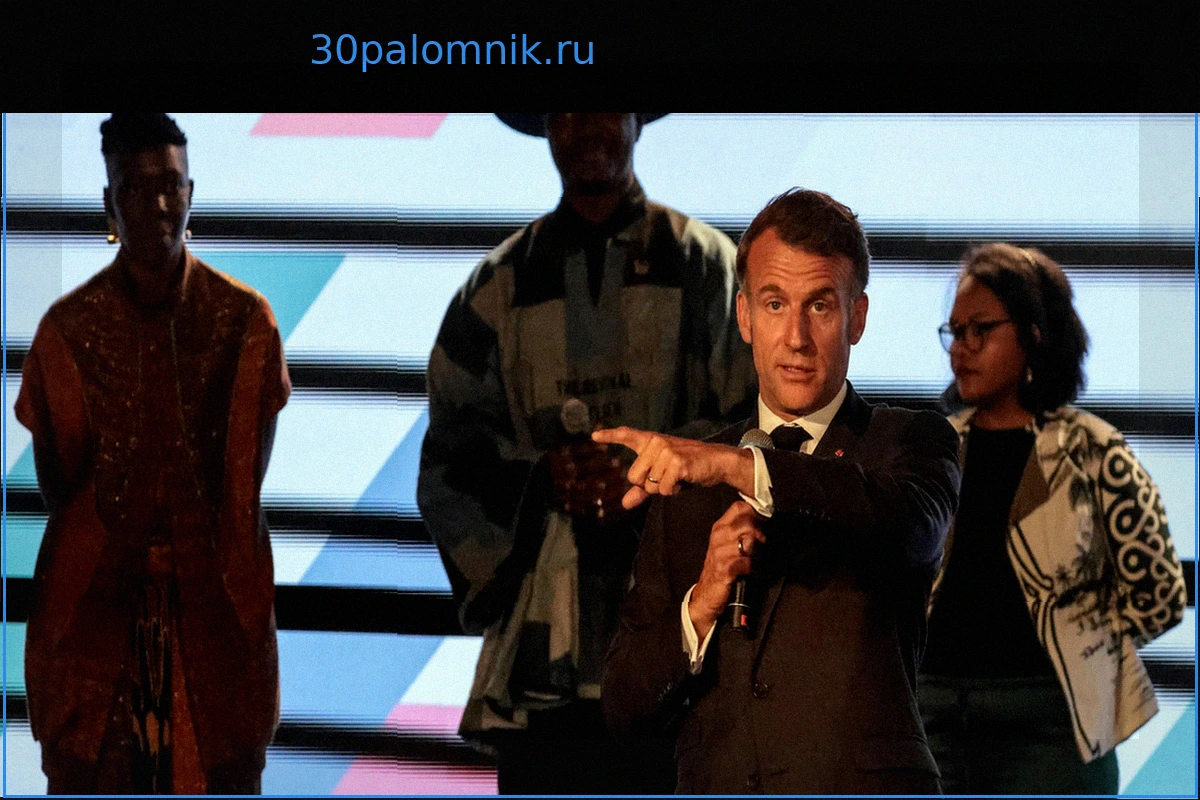 Эммануэль Макрон отчитал толпу в Кении за недисциплинированность