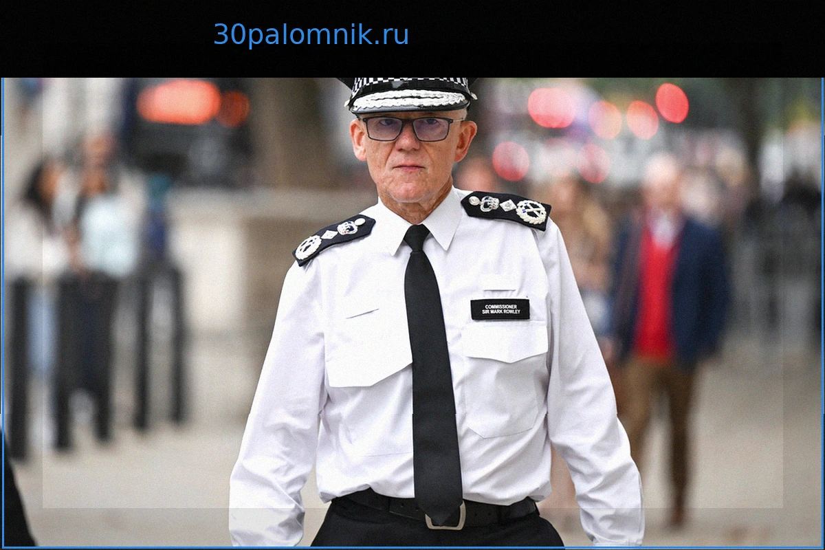 Глава полиции Лондона вызвал насмешки, обвинив Россию и Иран в протестах