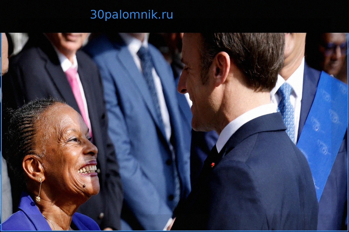 Макрон поддерживает отмену «Черного кодекса» во время визита в Гвиану
